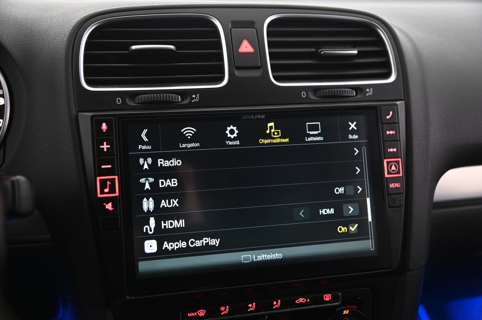 VOLKSWAGEN Golf 2012