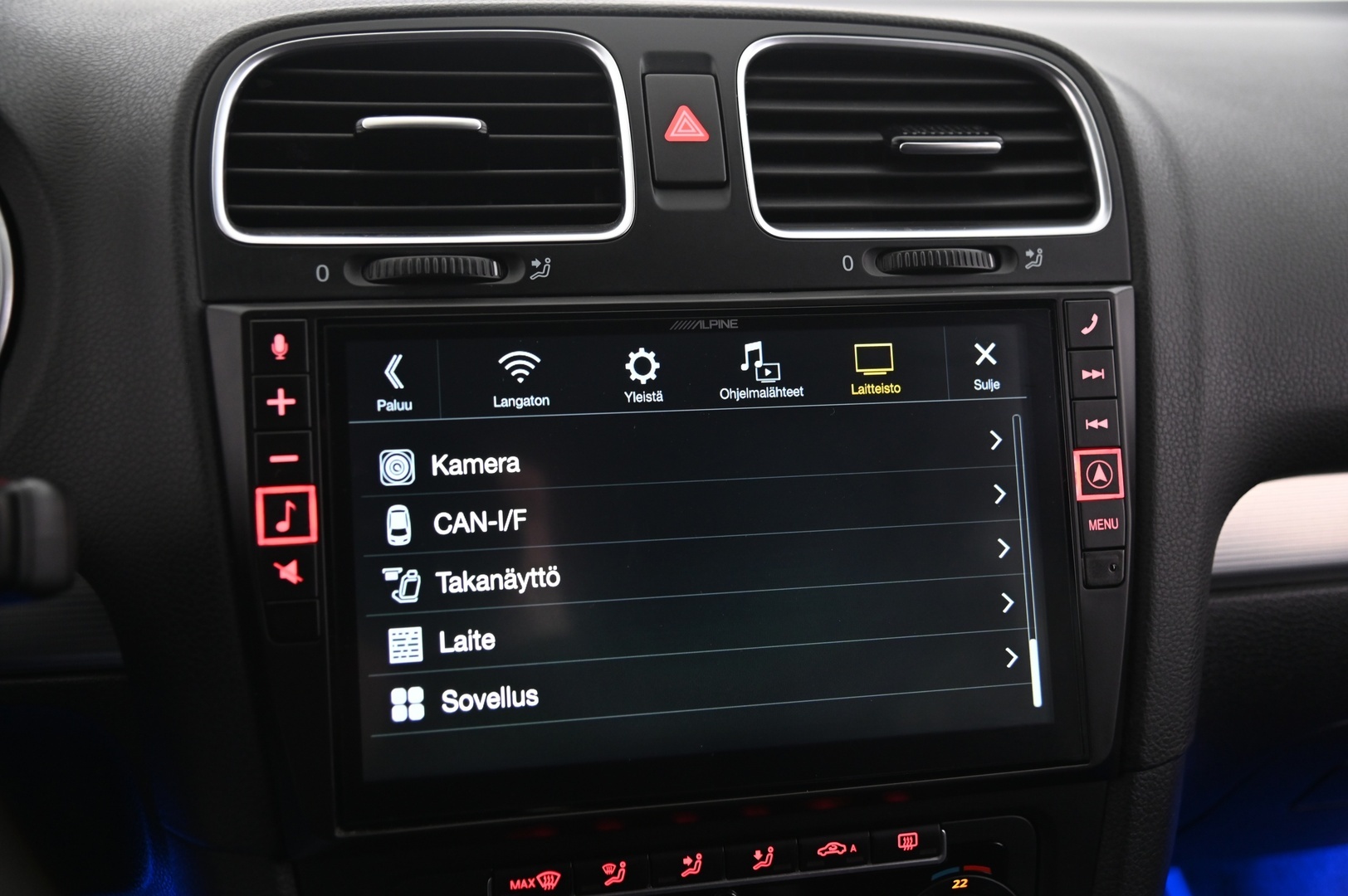 VOLKSWAGEN Golf 2012