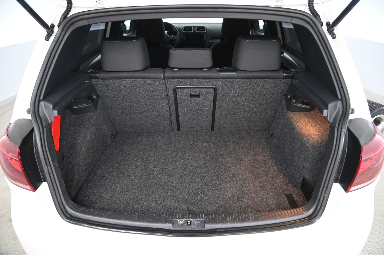 VOLKSWAGEN Golf 2012
