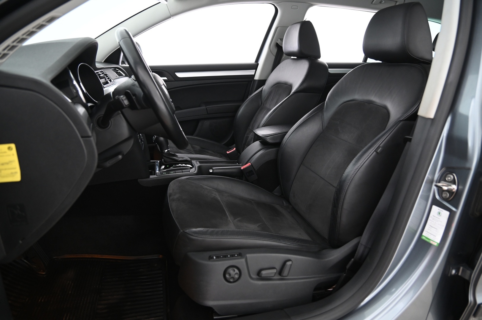 SKODA Superb 2013