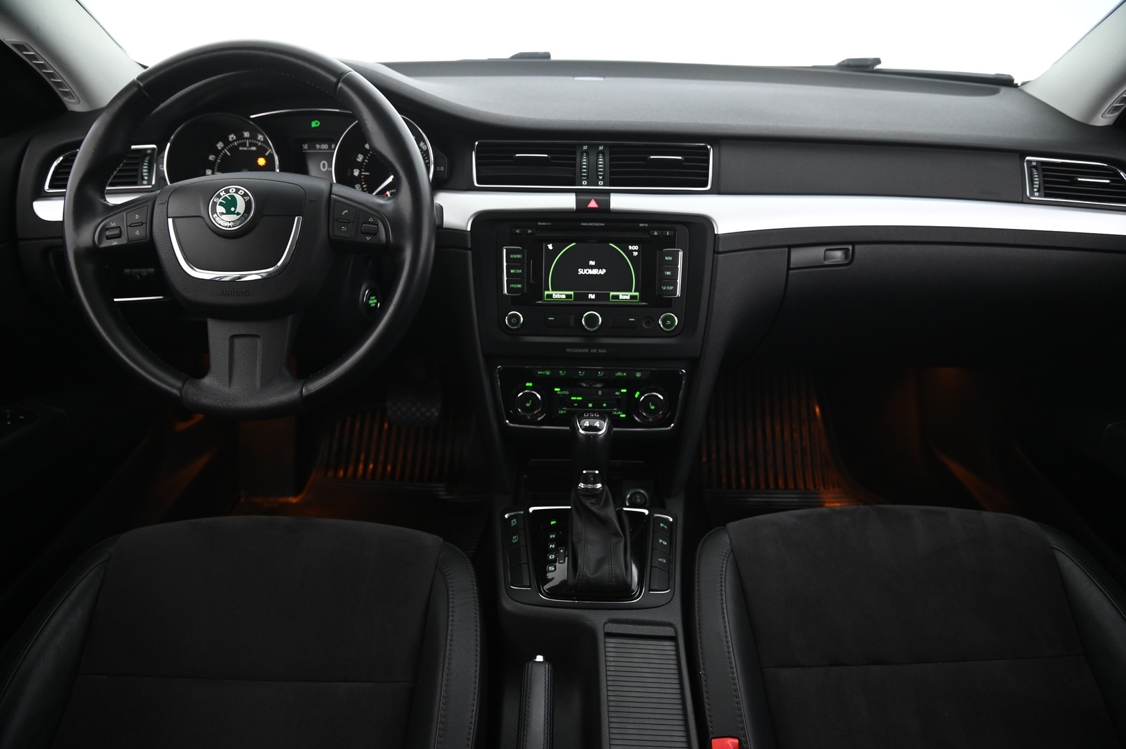 SKODA Superb 2013