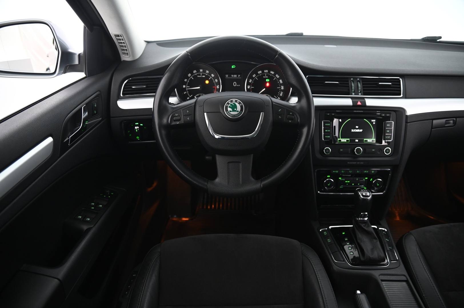 SKODA Superb 2013