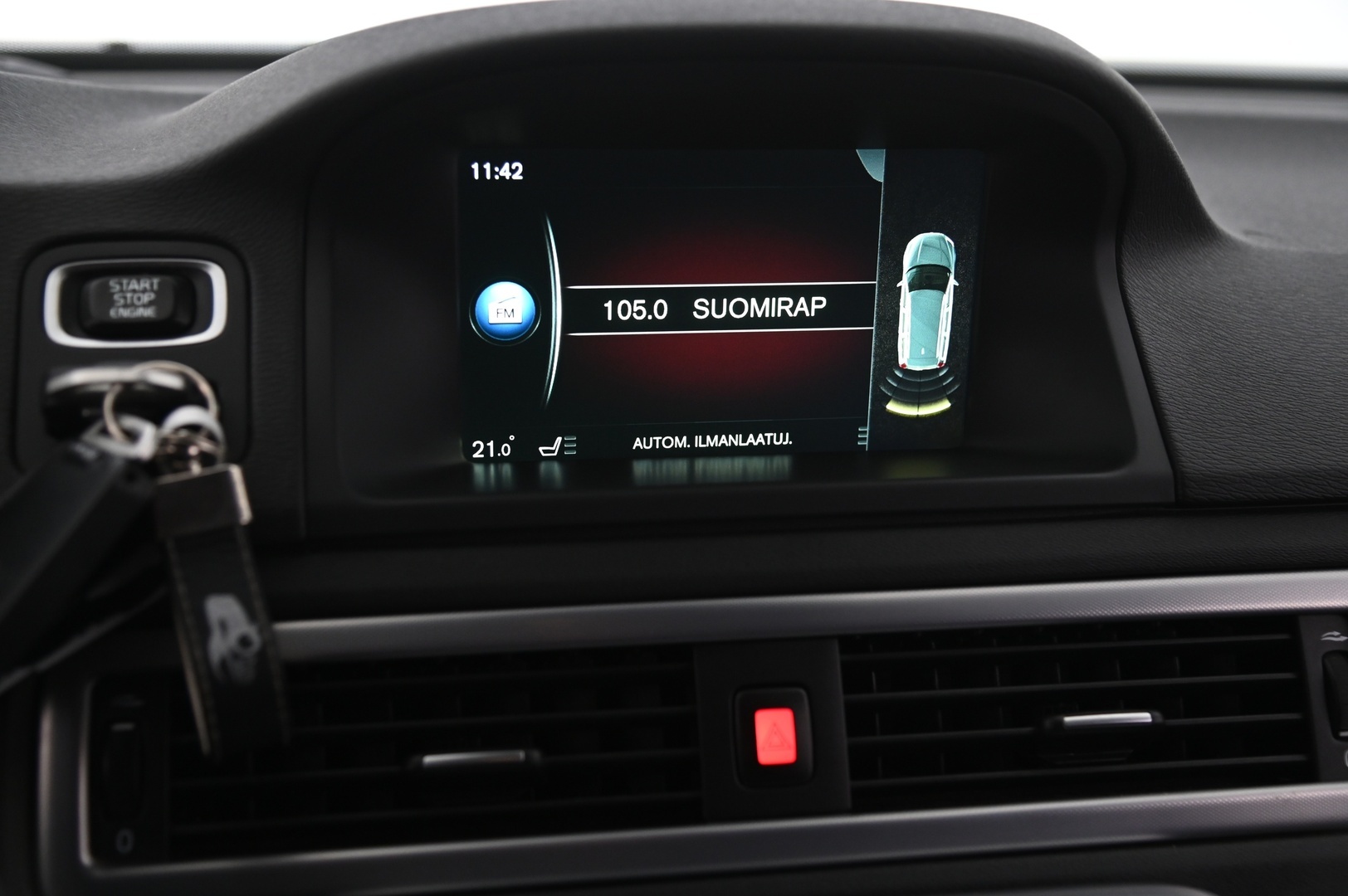 VOLVO V70 2015