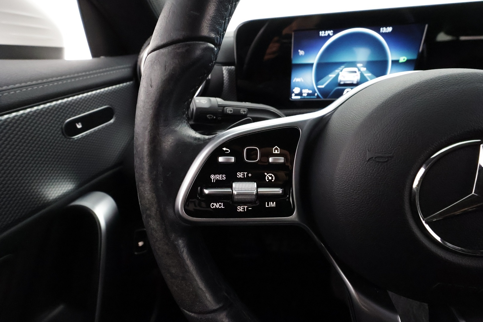 MERCEDES-BENZ CLA 2020