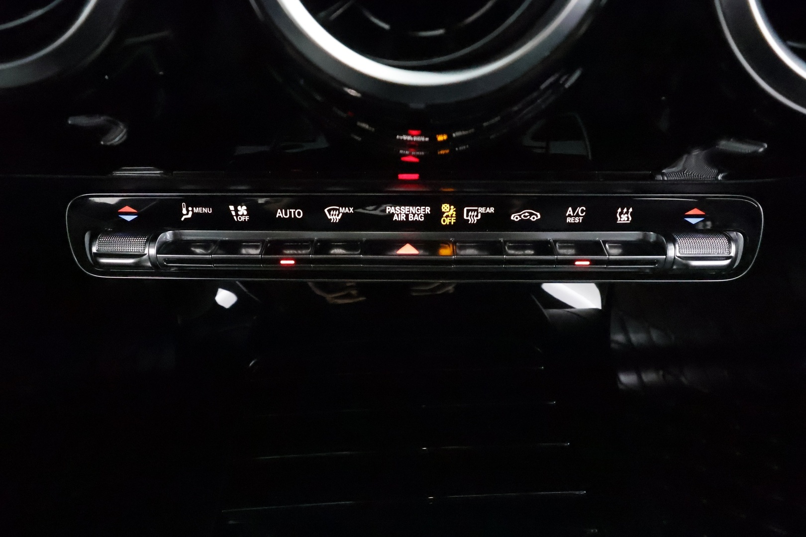 MERCEDES-BENZ CLA 2020