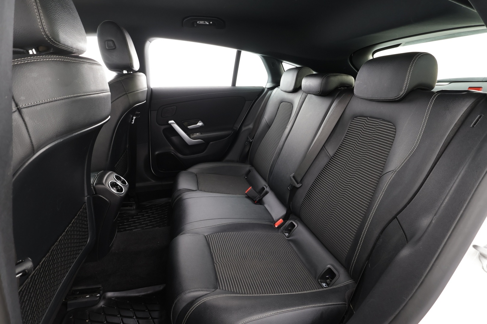 MERCEDES-BENZ CLA 2020