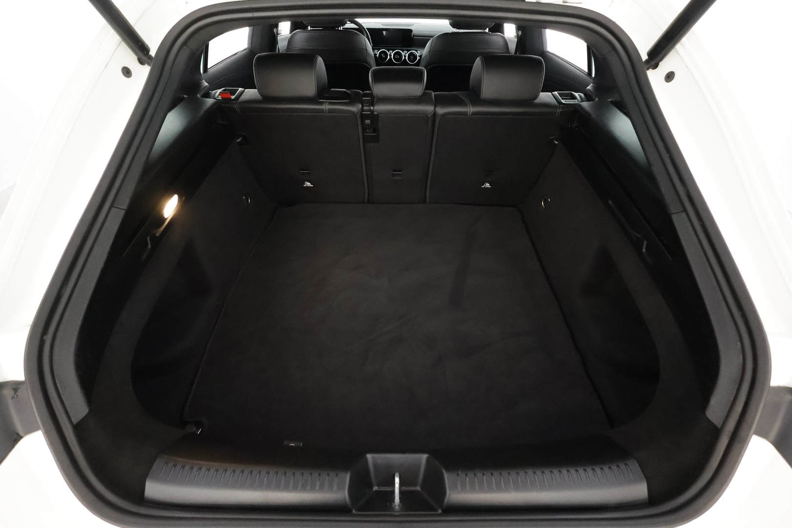 MERCEDES-BENZ CLA 2020