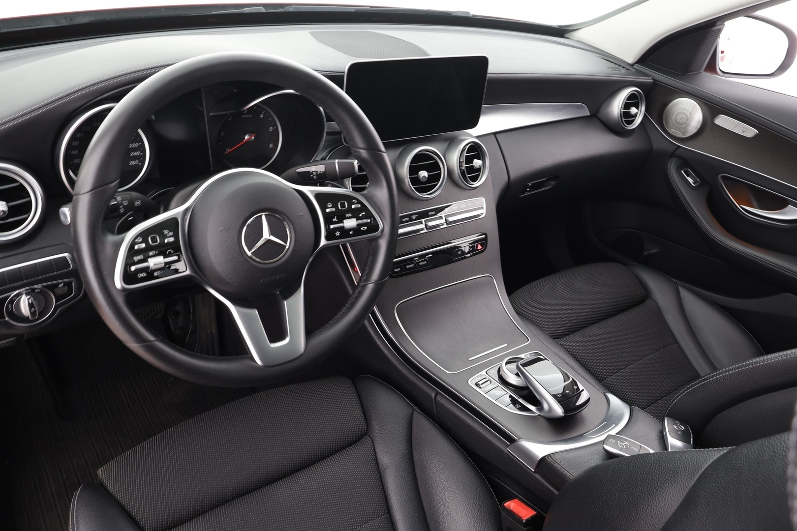 MERCEDES-BENZ C 2019