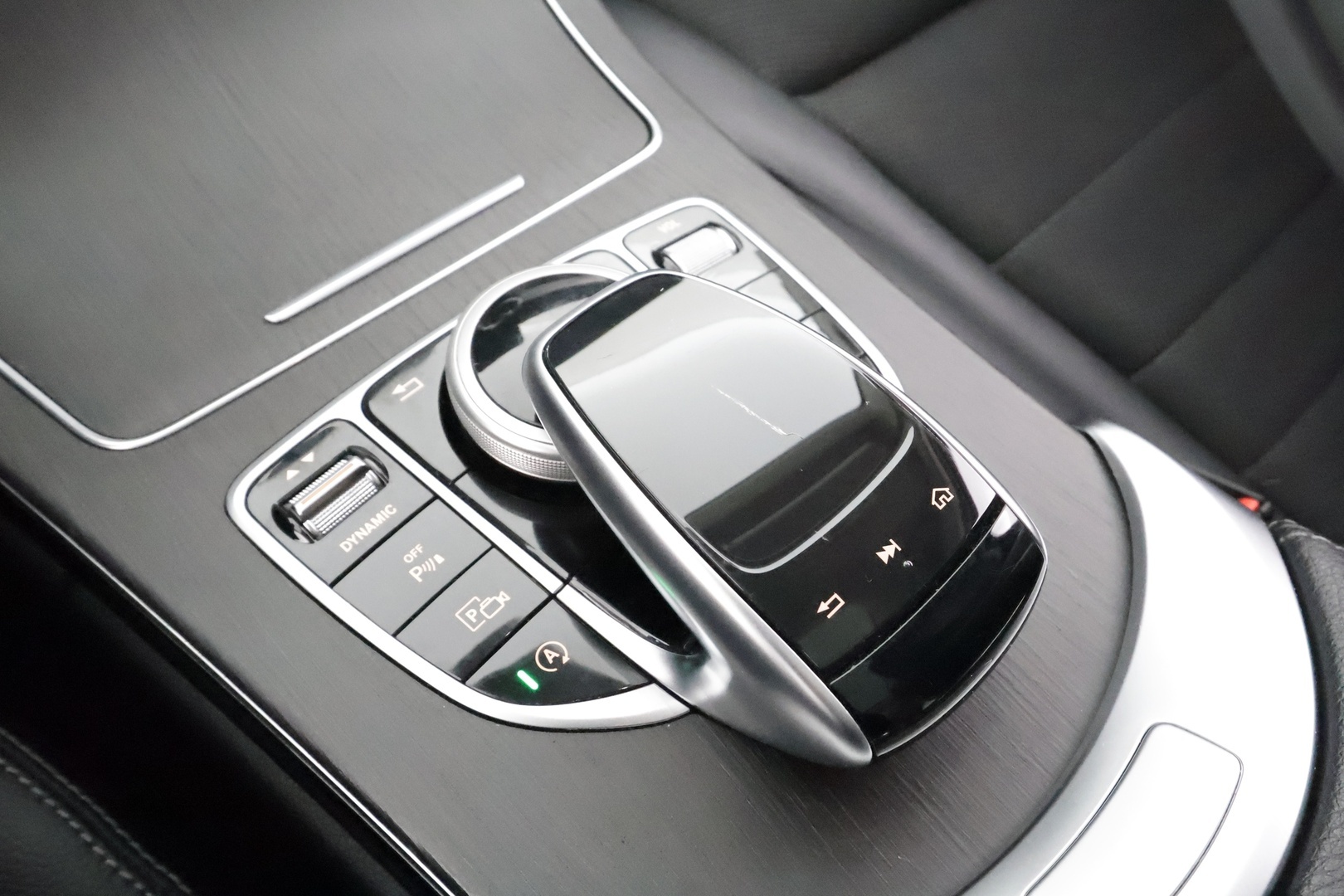 MERCEDES-BENZ C 2019