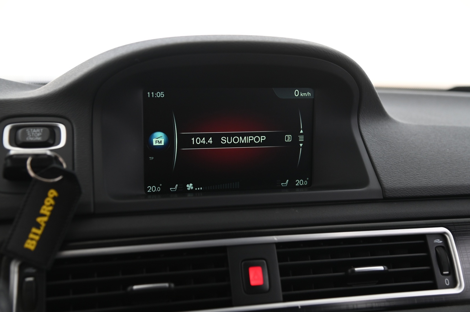VOLVO V70 2016