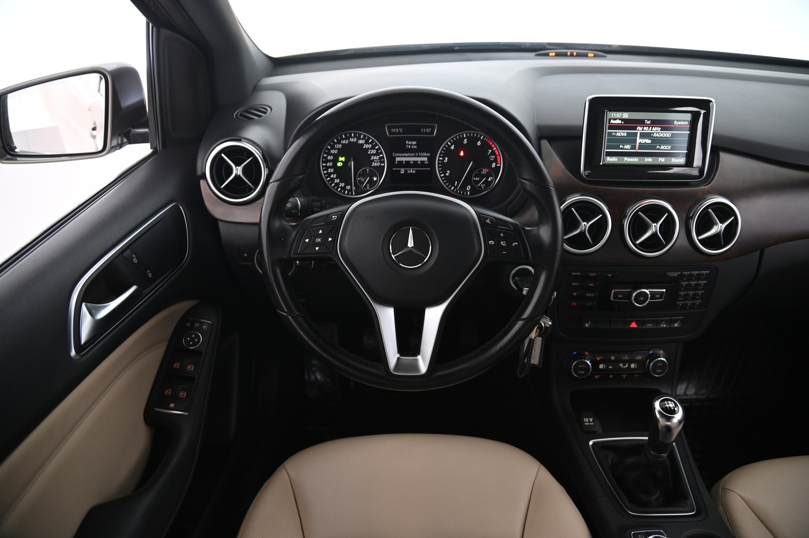 MERCEDES-BENZ B 2013