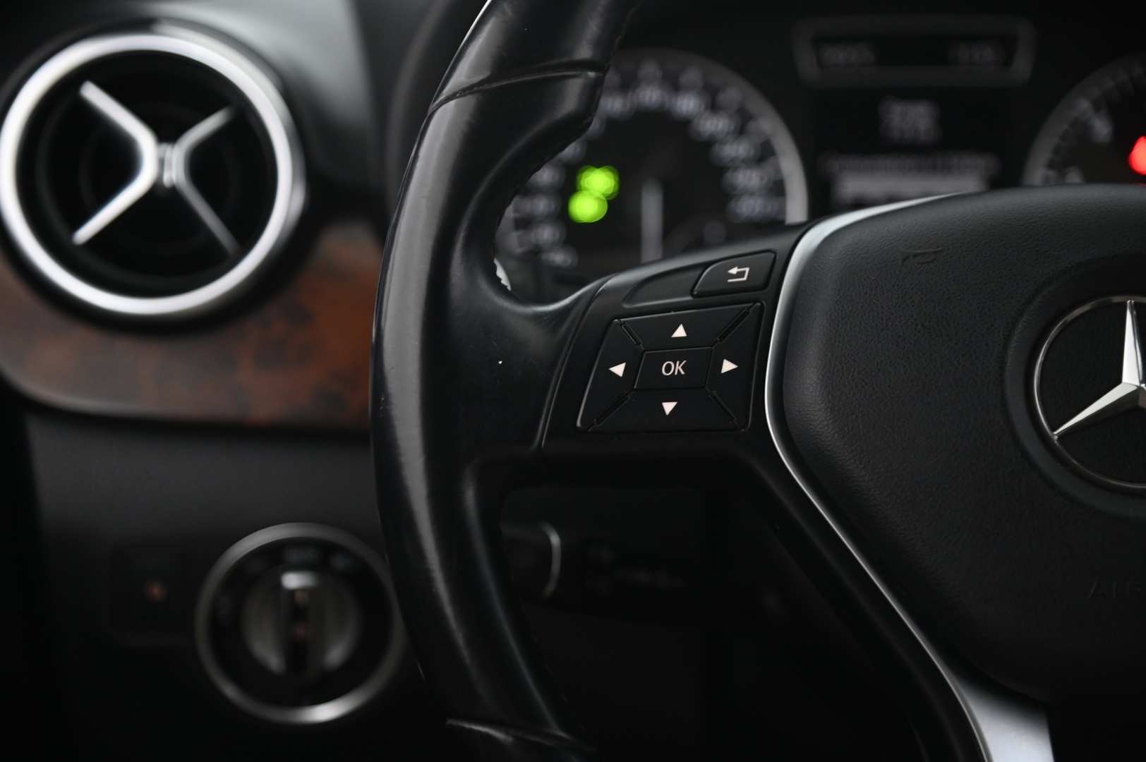 MERCEDES-BENZ B 2013