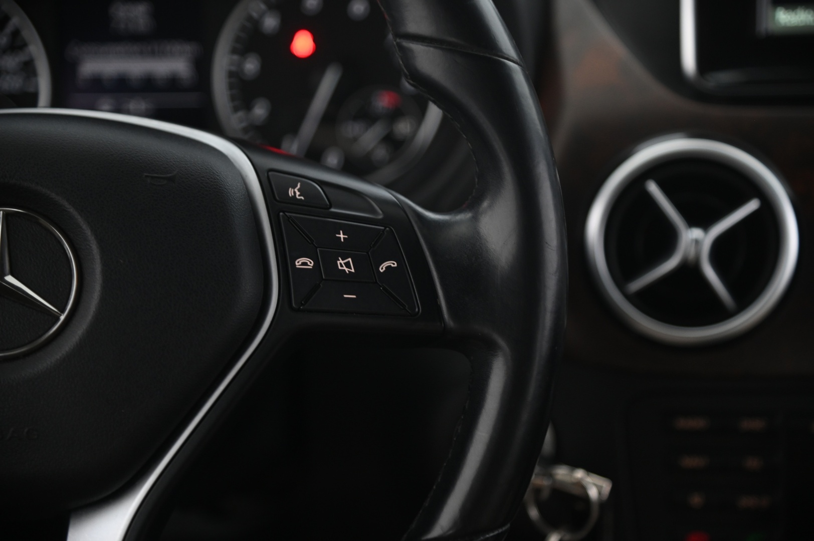 MERCEDES-BENZ B 2013