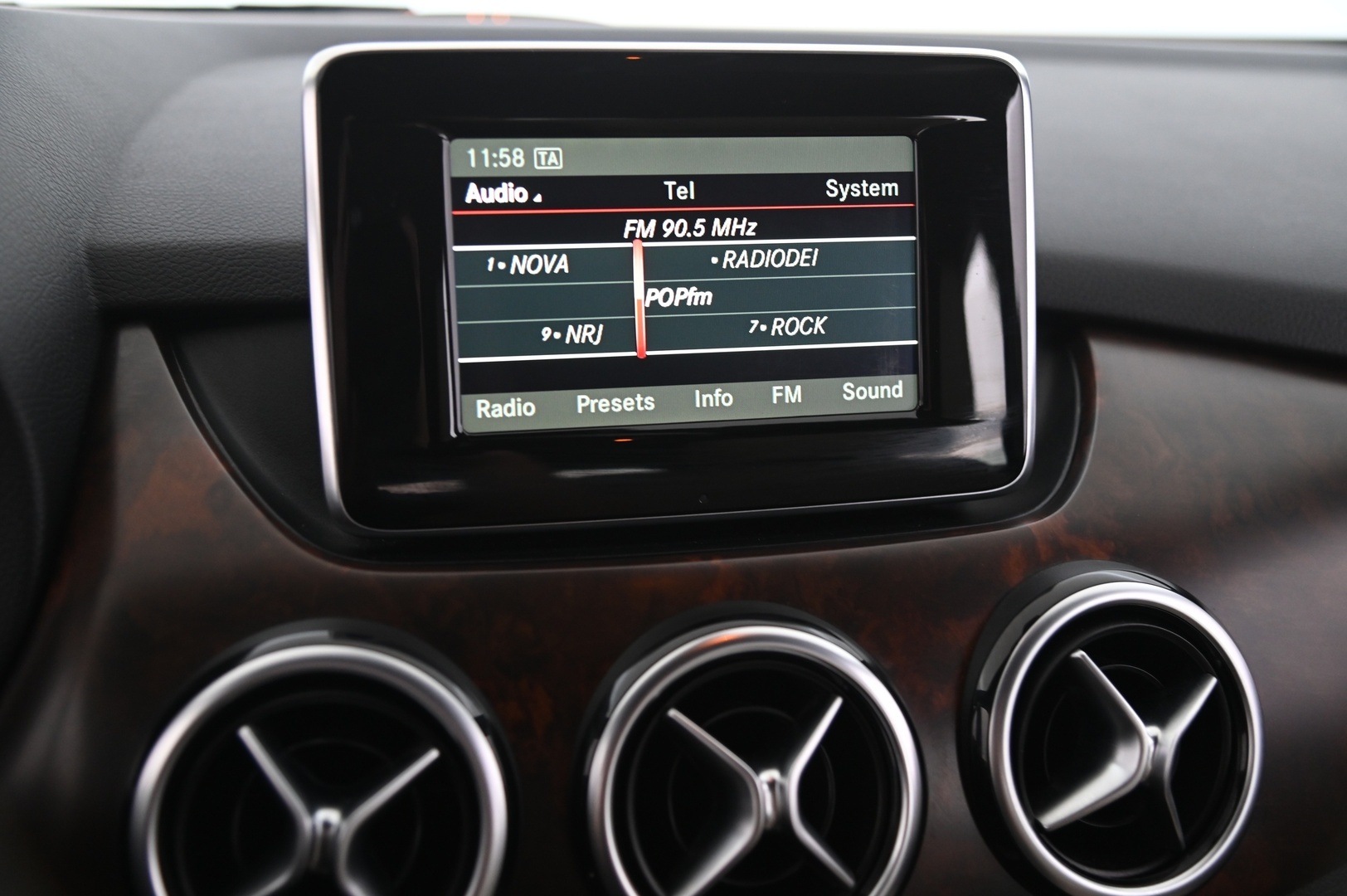 MERCEDES-BENZ B 2013