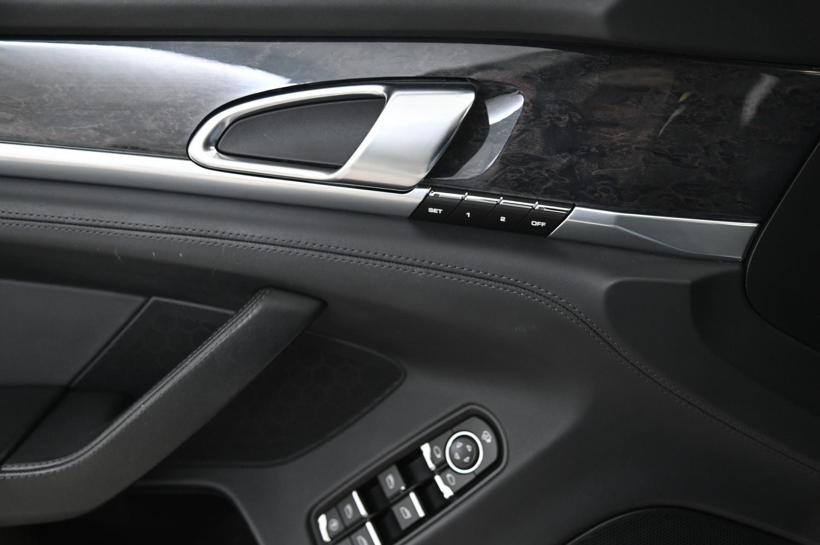 PORSCHE Panamera 2010