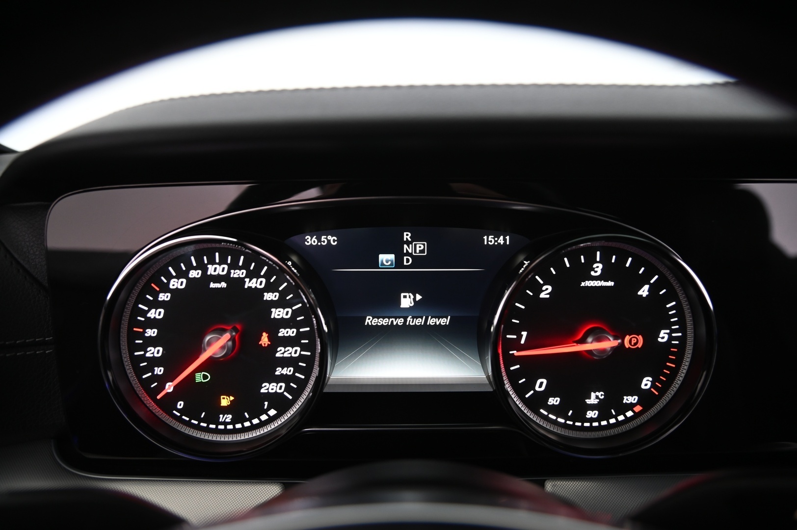 MERCEDES-BENZ E 2018