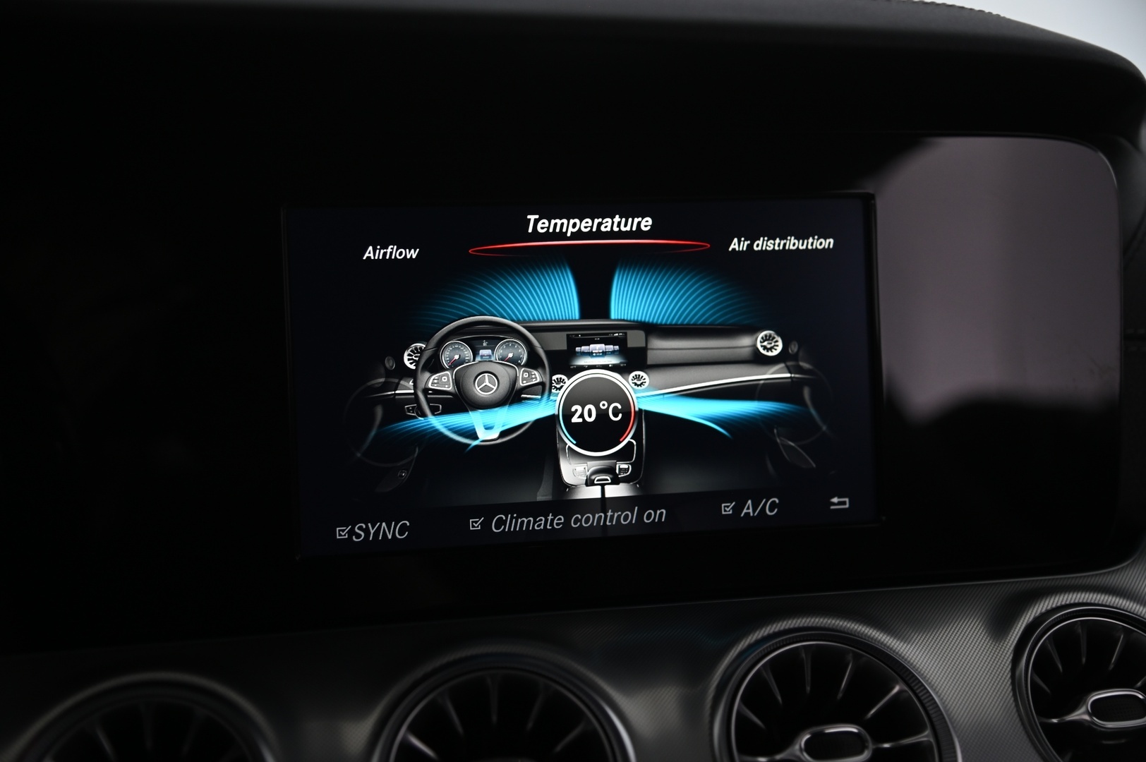 MERCEDES-BENZ E 2018