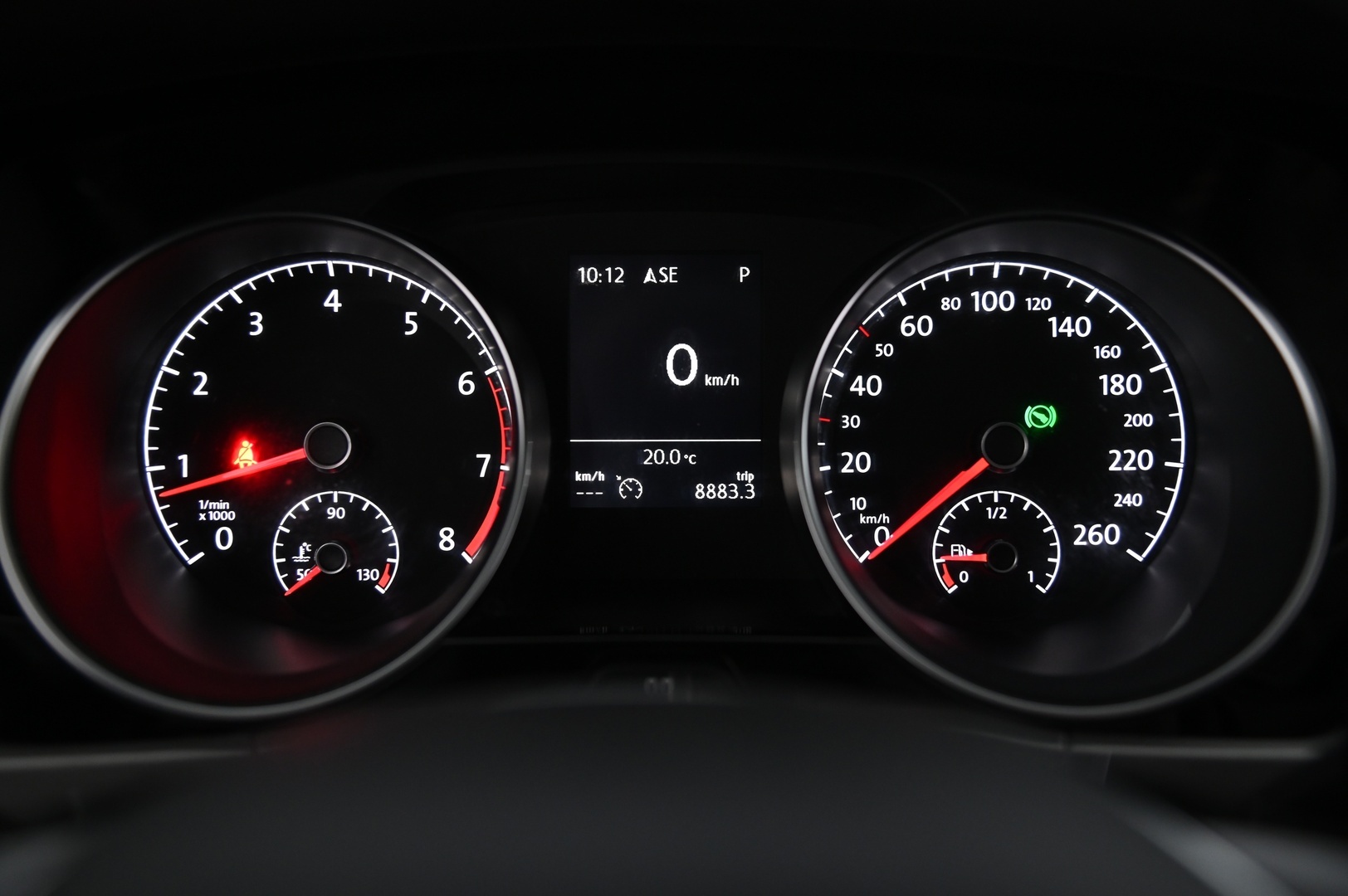 VOLKSWAGEN Touran 2016