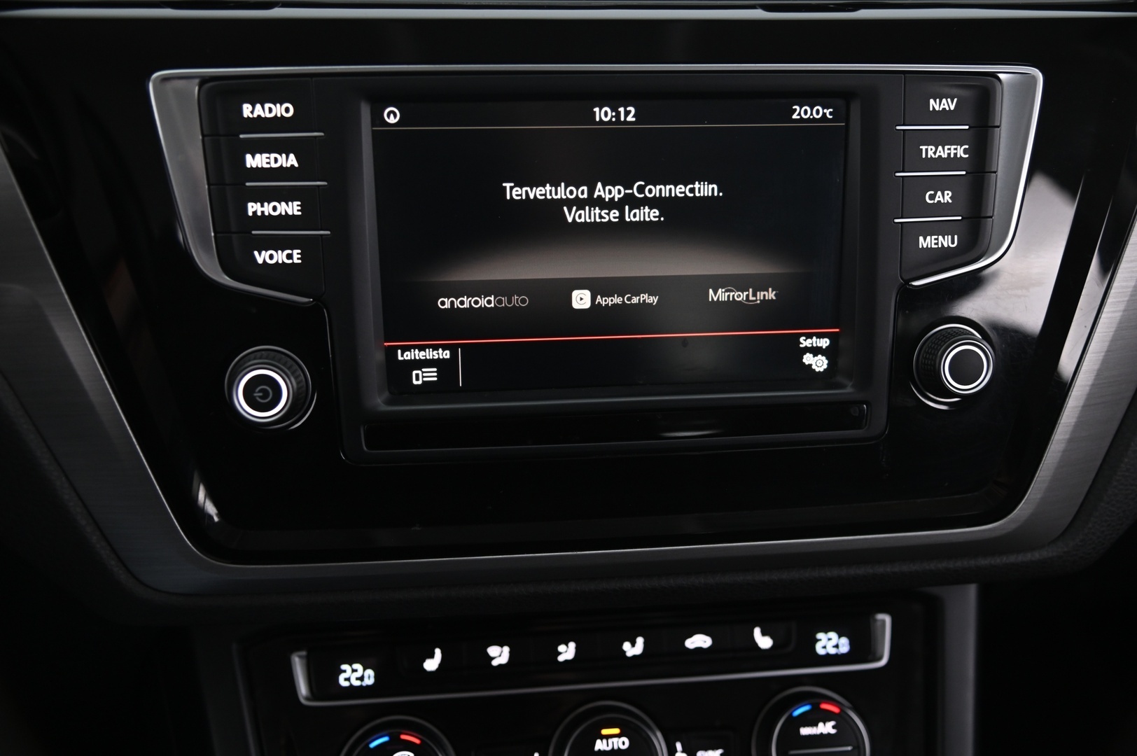 VOLKSWAGEN Touran 2016