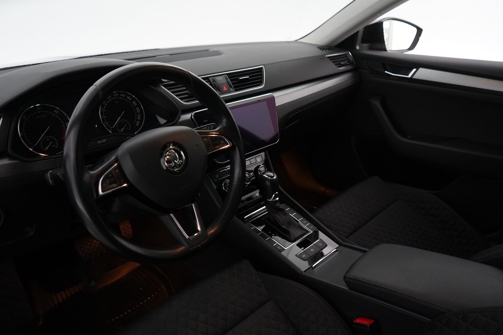 SKODA SUPERB 2018