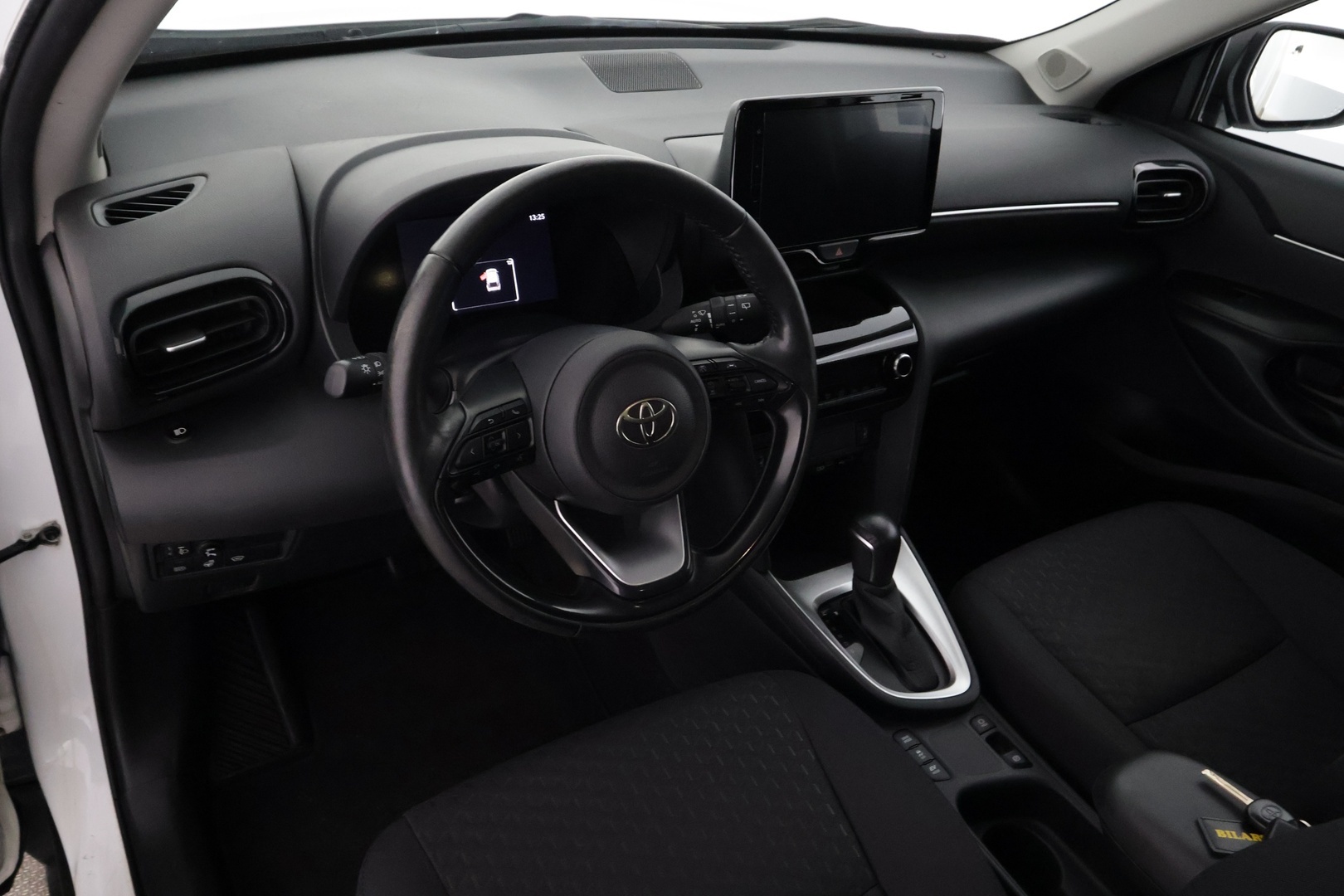 TOYOTA Yaris Cross 2024