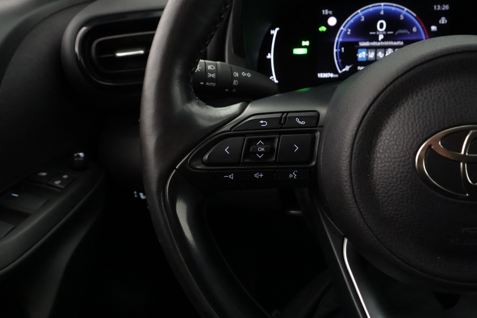 TOYOTA Yaris Cross 2024