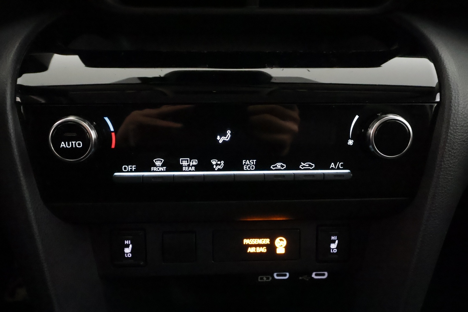 TOYOTA Yaris Cross 2024