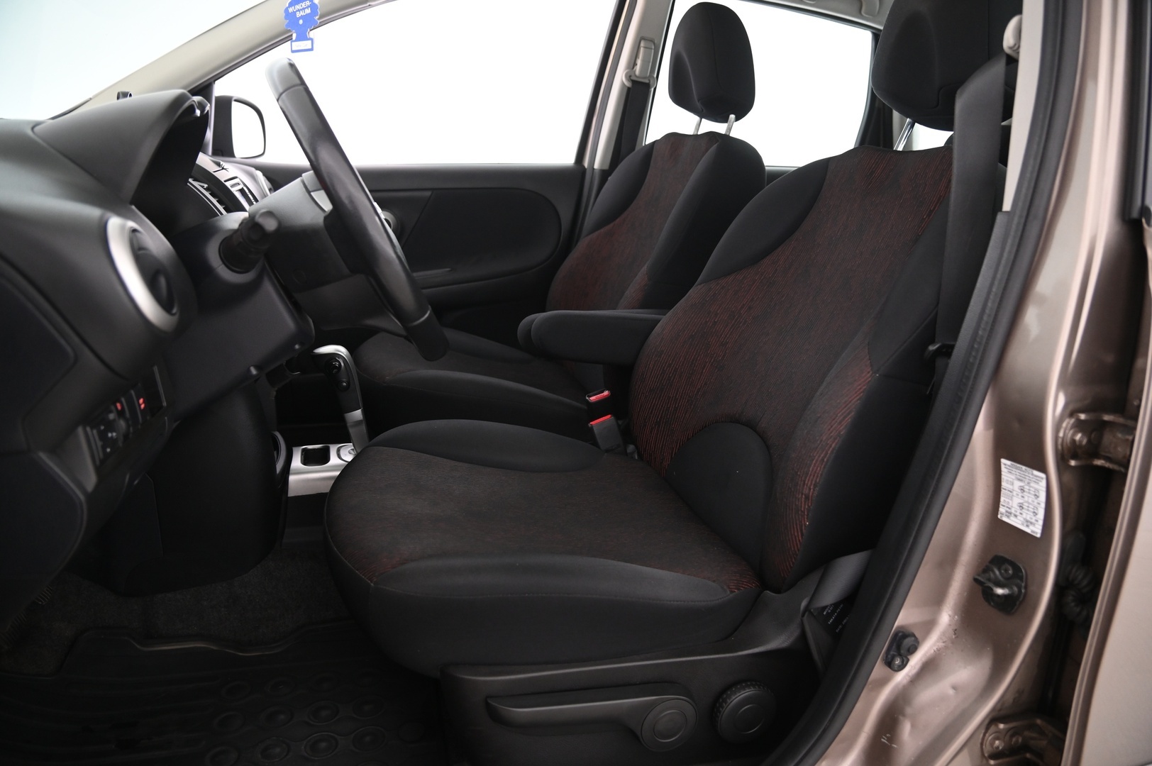 NISSAN Note 2010