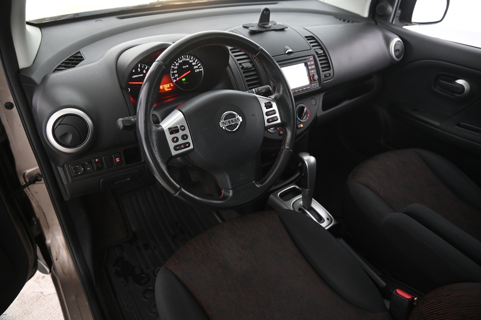 NISSAN Note 2010