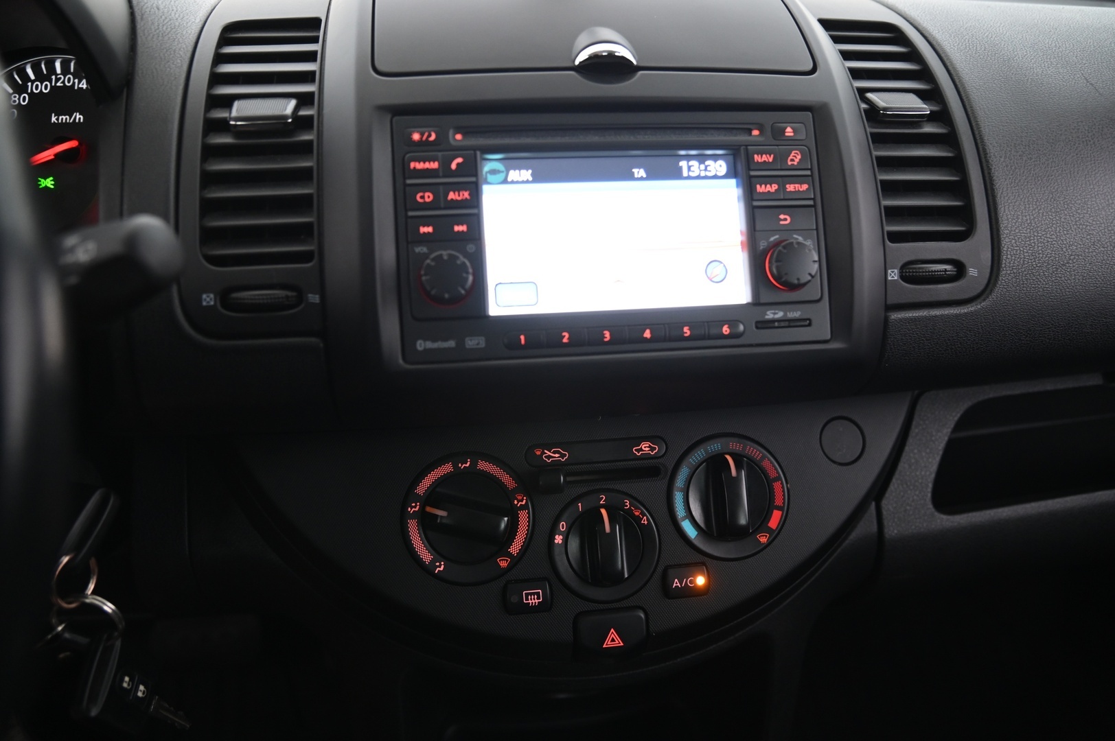 NISSAN Note 2010