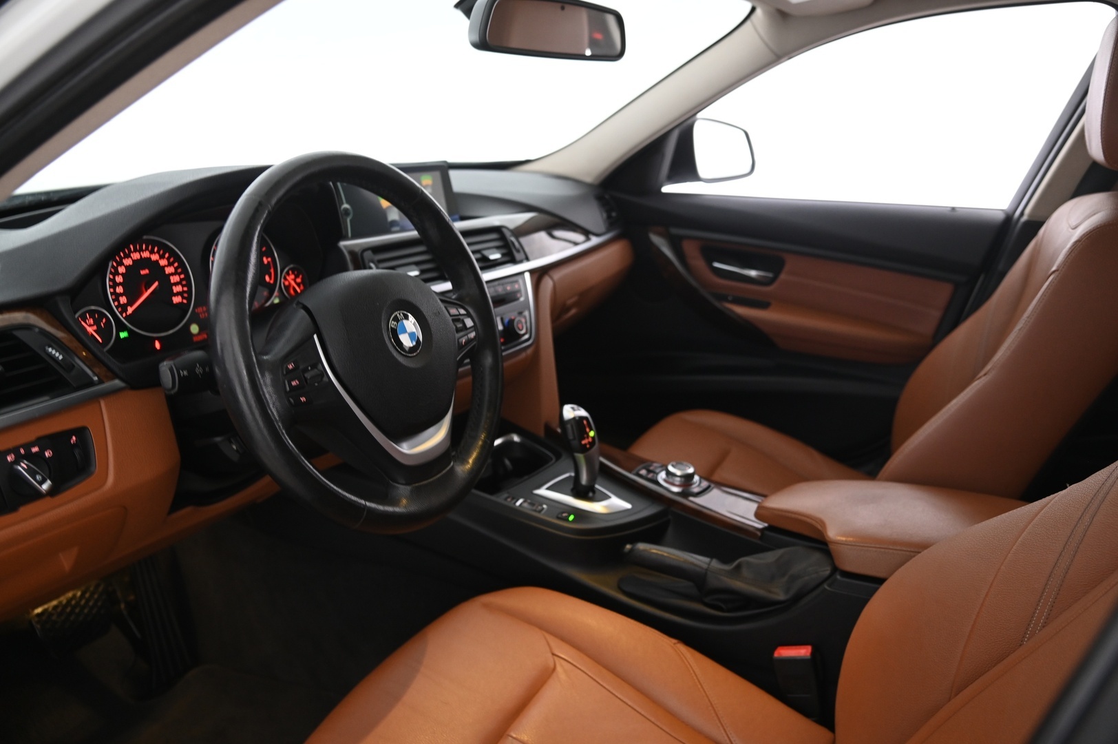 BMW 320 2012