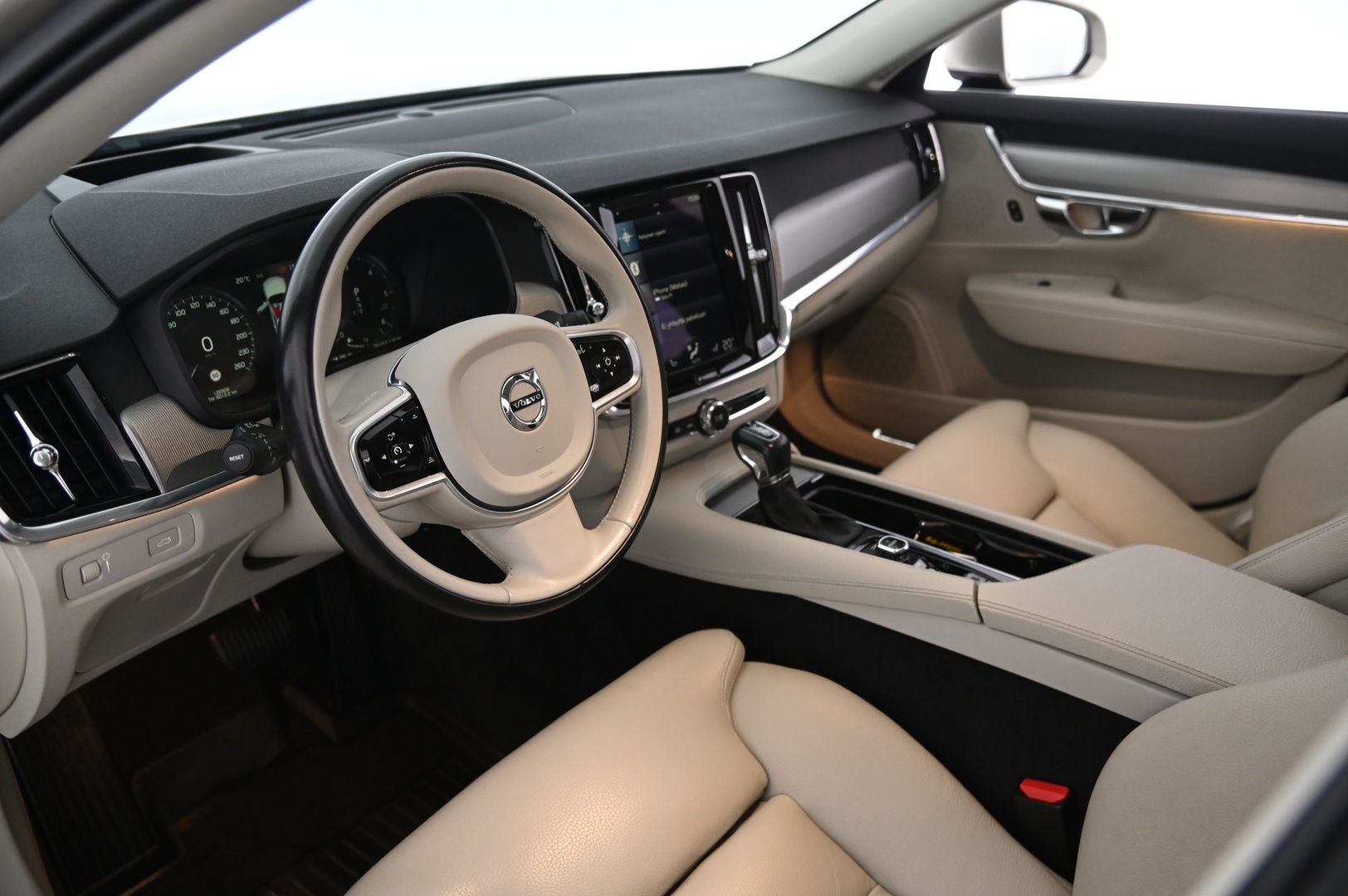 VOLVO S90 2017
