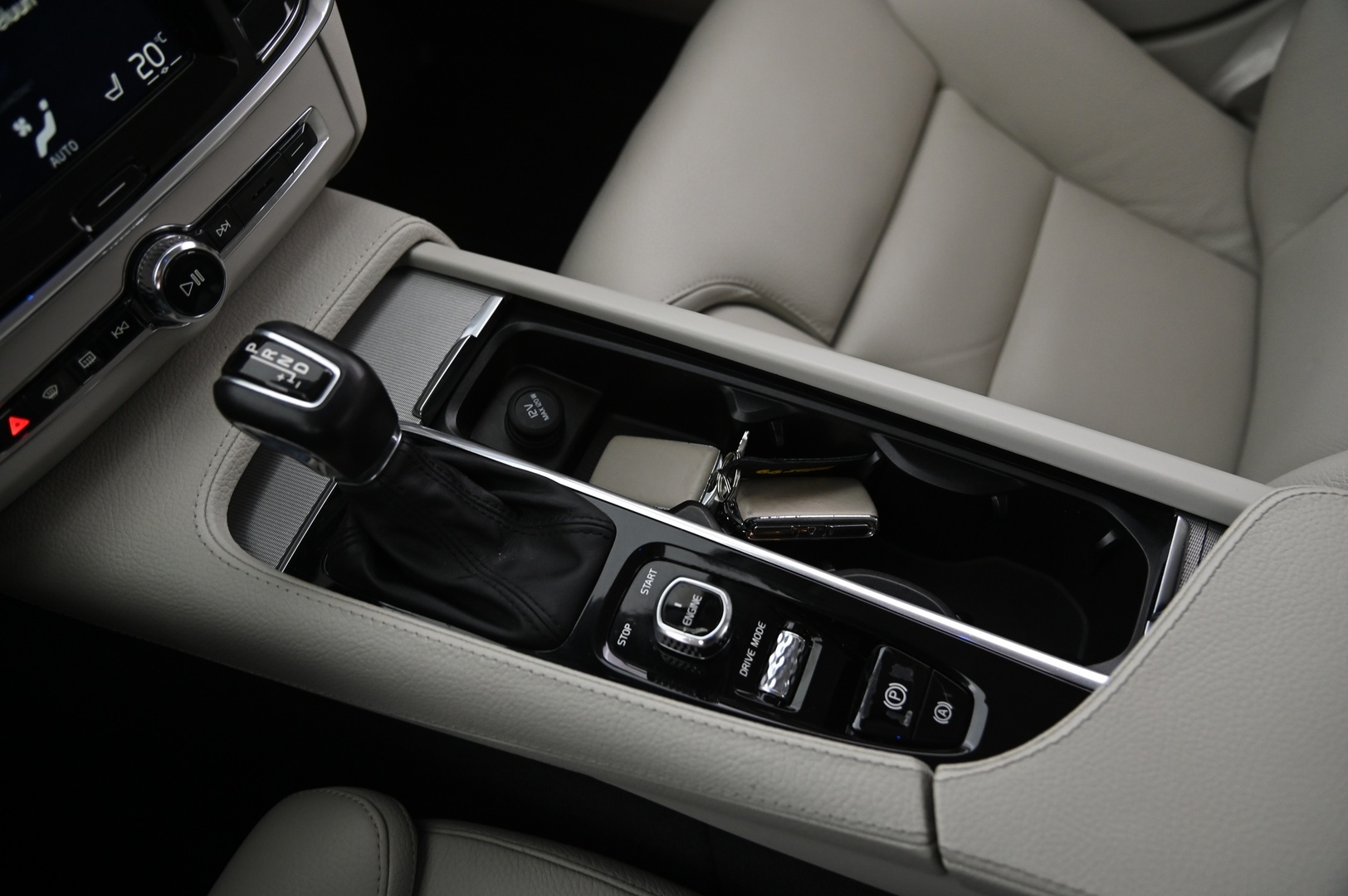 VOLVO S90 2017