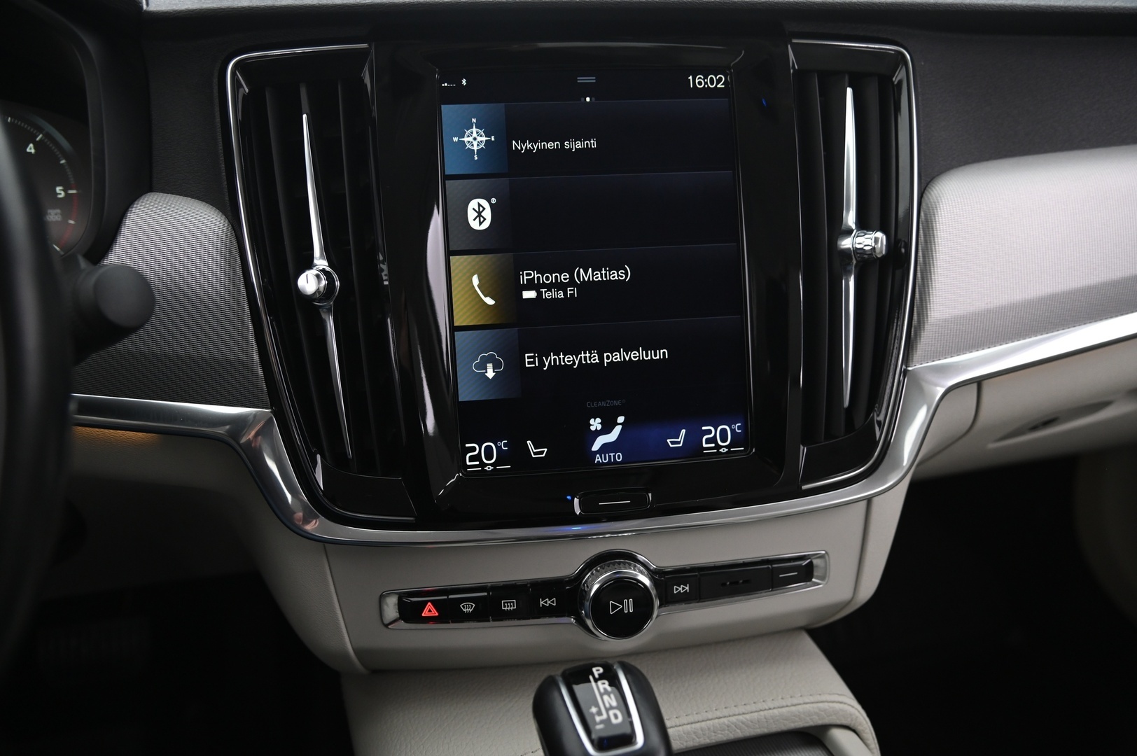 VOLVO S90 2017