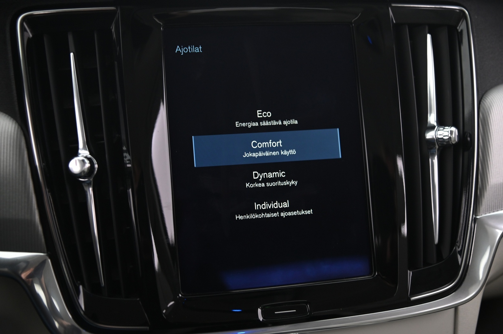 VOLVO S90 2017