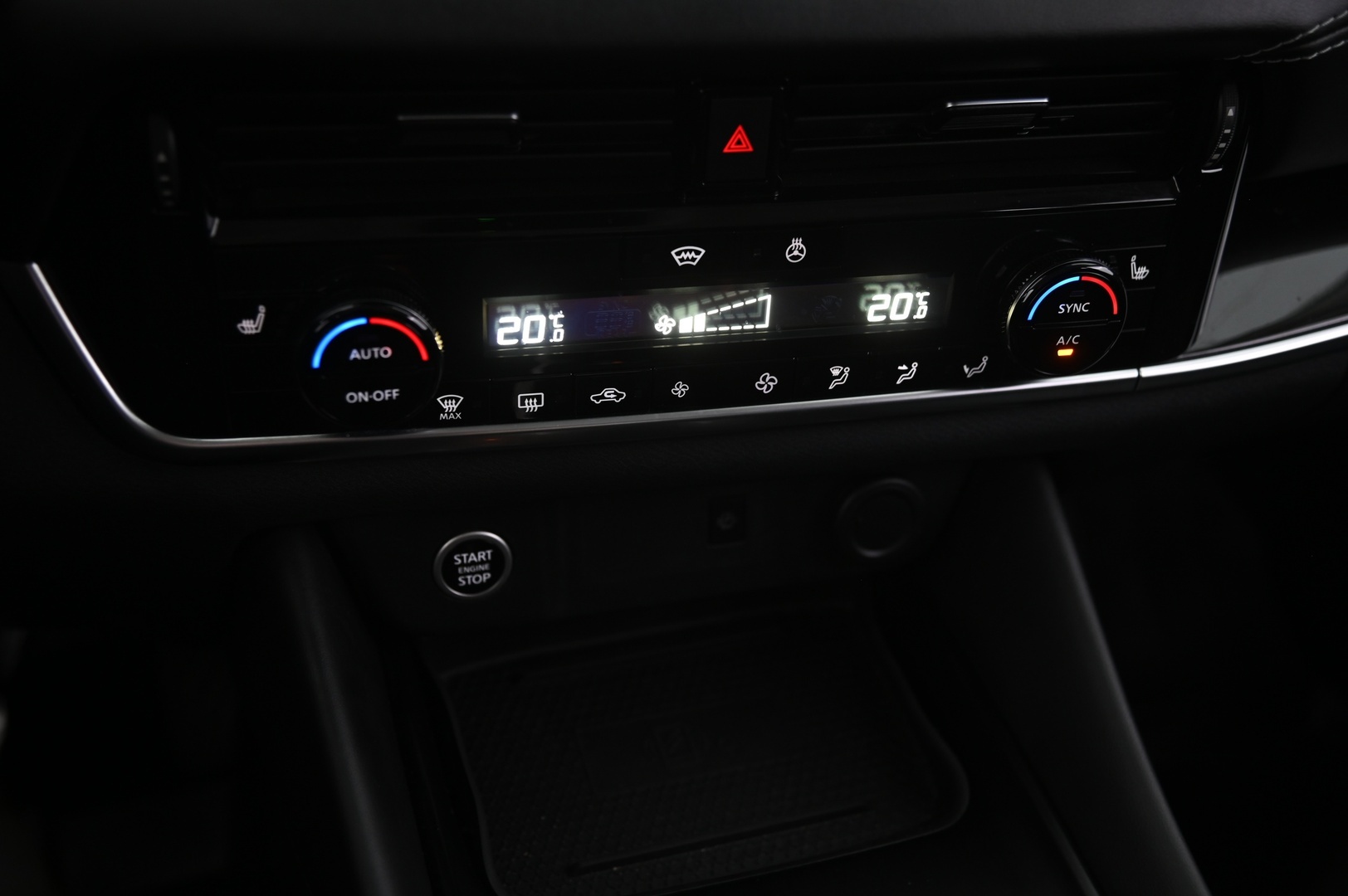NISSAN Qashqai 2022