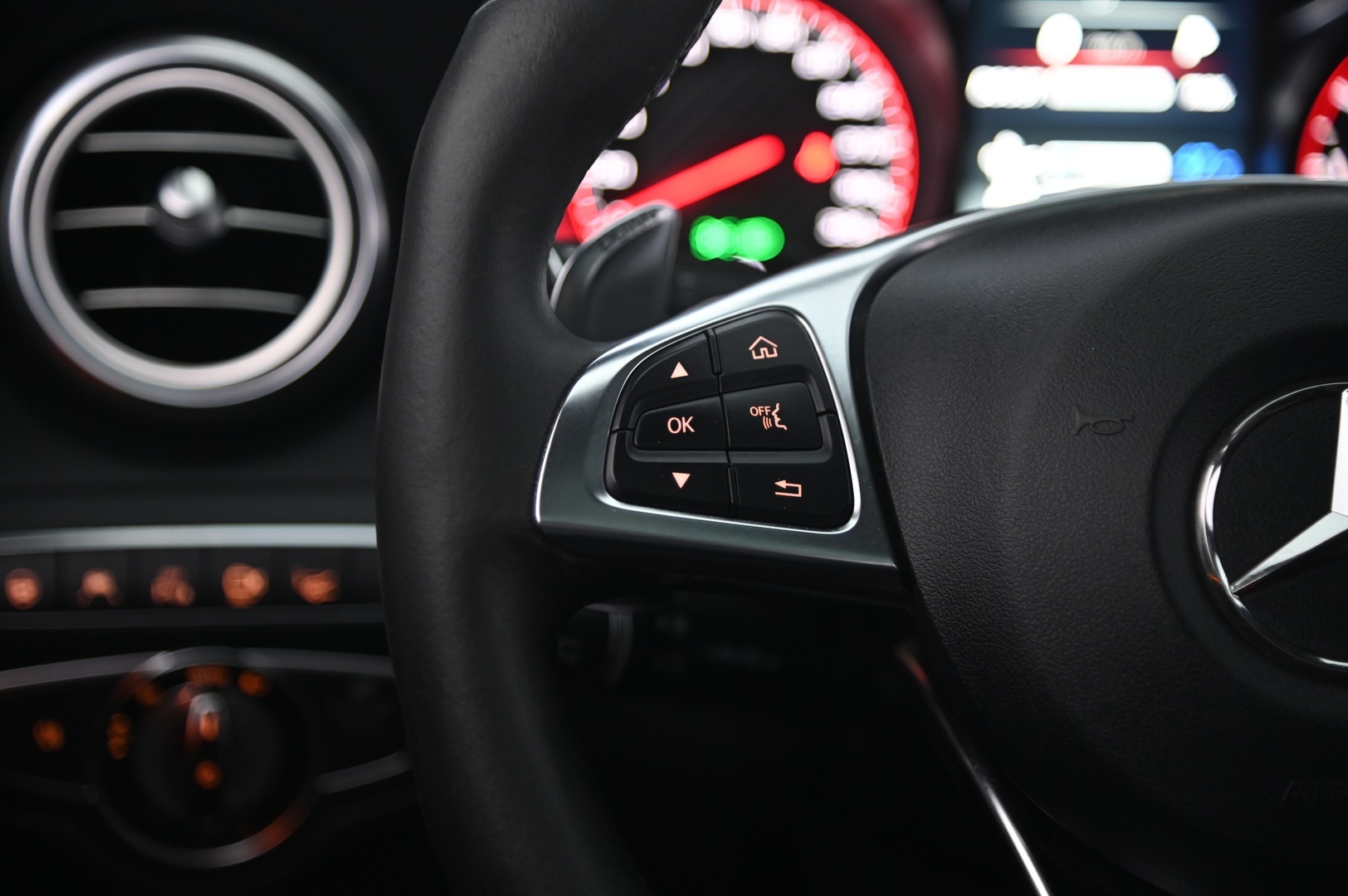 MERCEDES-BENZ C 63 AMG 2016