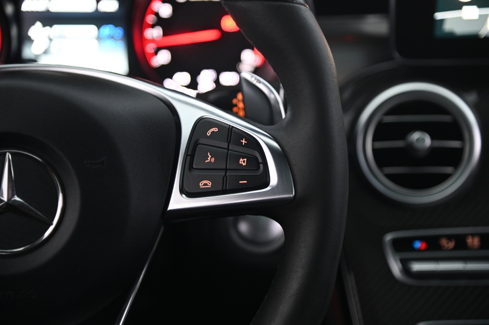 MERCEDES-BENZ C 63 AMG 2016