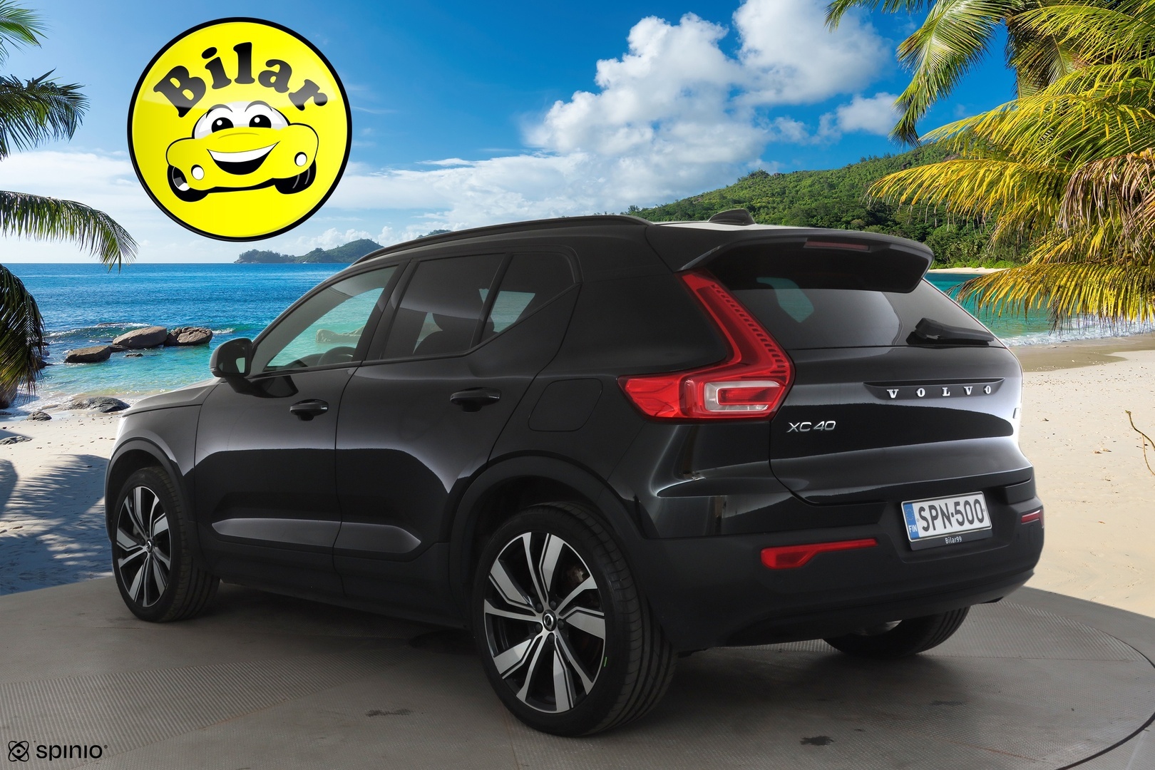 VOLVO XC40 2022