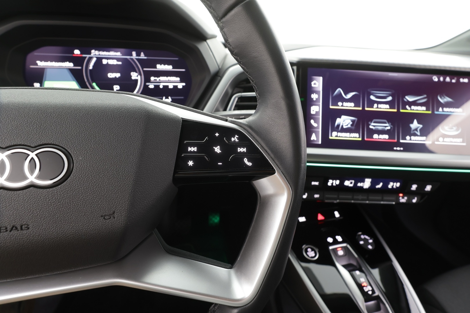 AUDI Q4 E-TRON 2023
