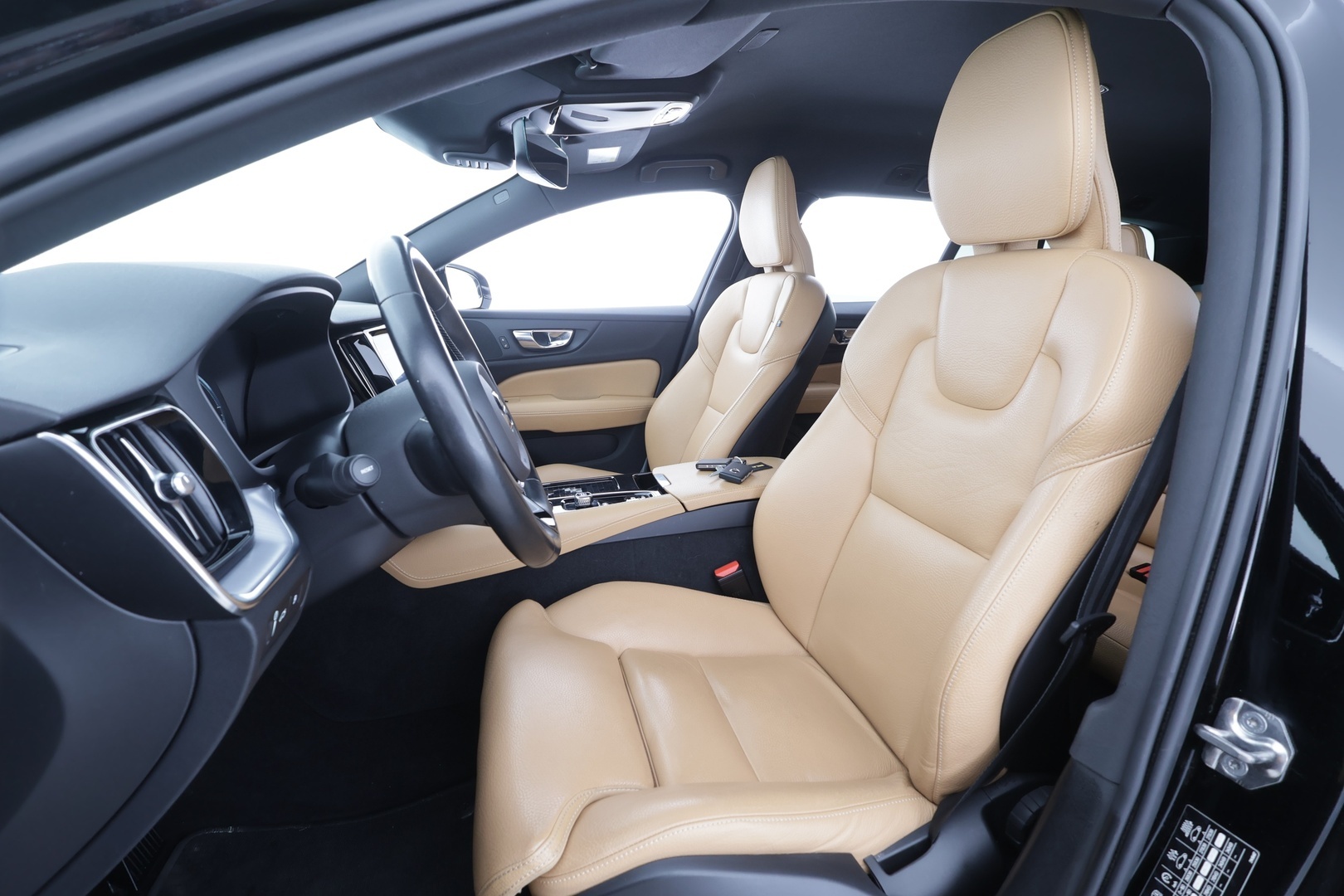VOLVO V60 2020