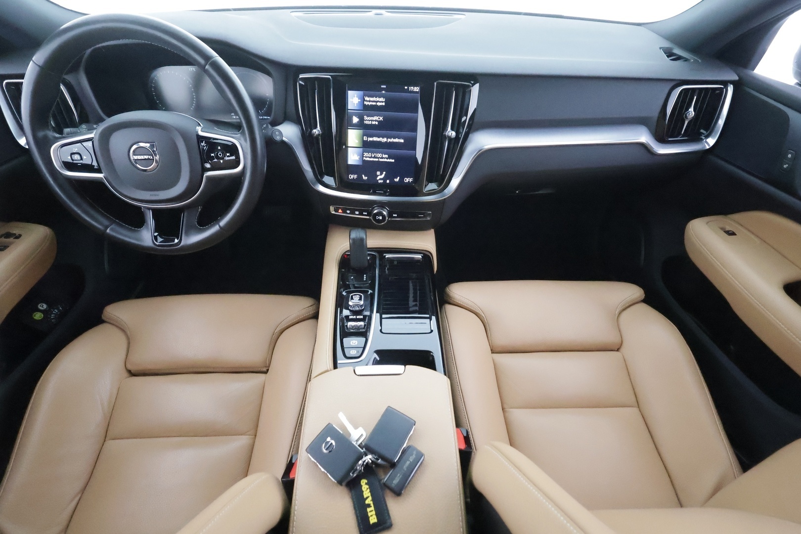 VOLVO V60 2020