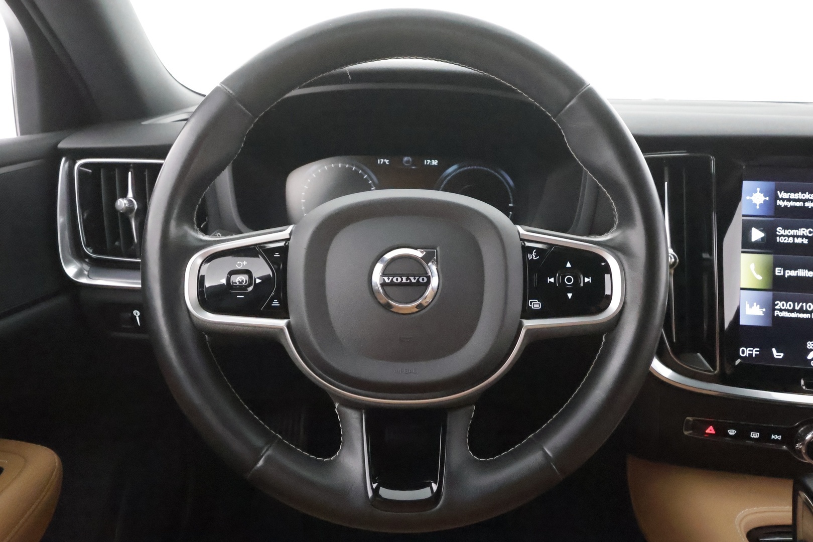 VOLVO V60 2020