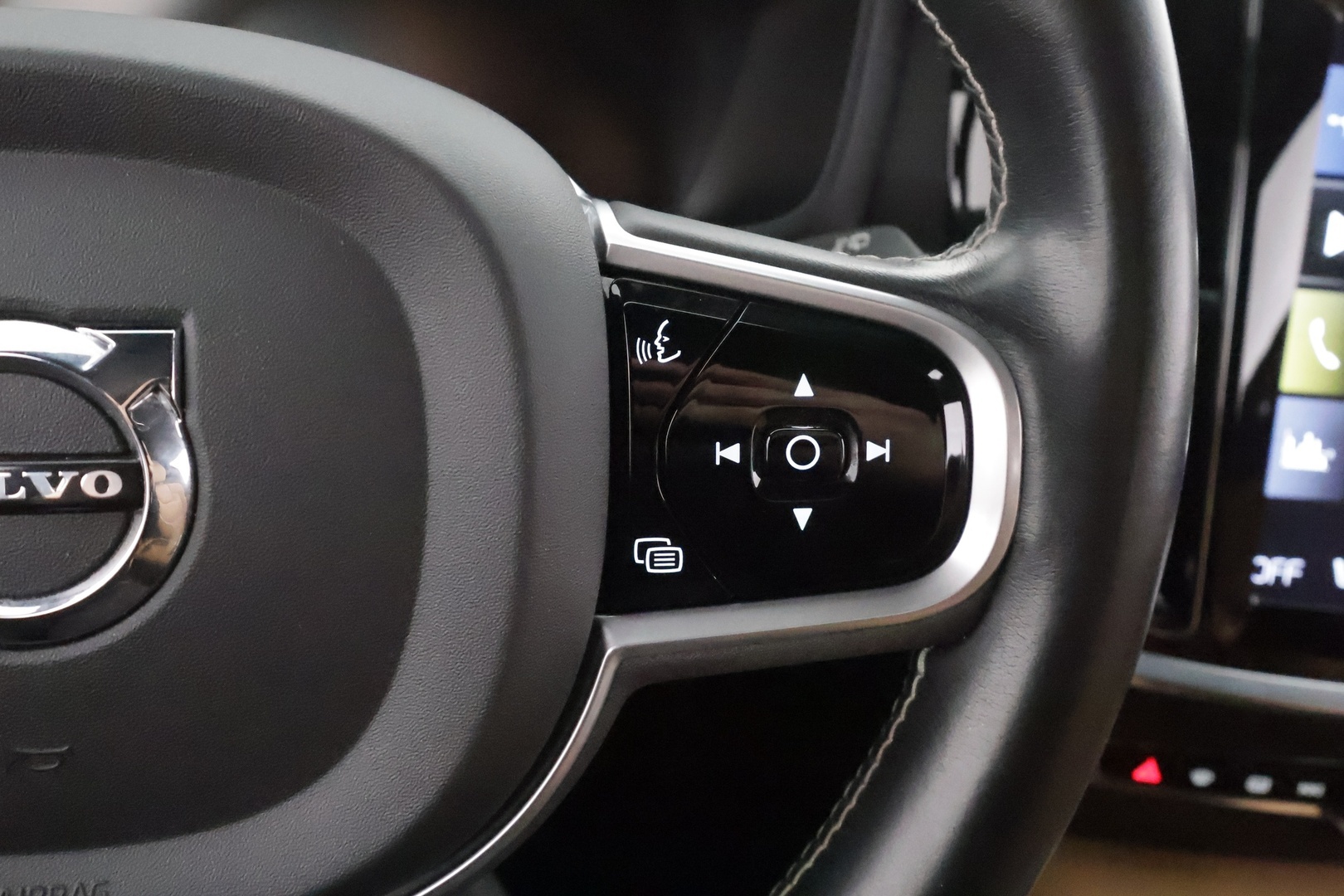 VOLVO V60 2020