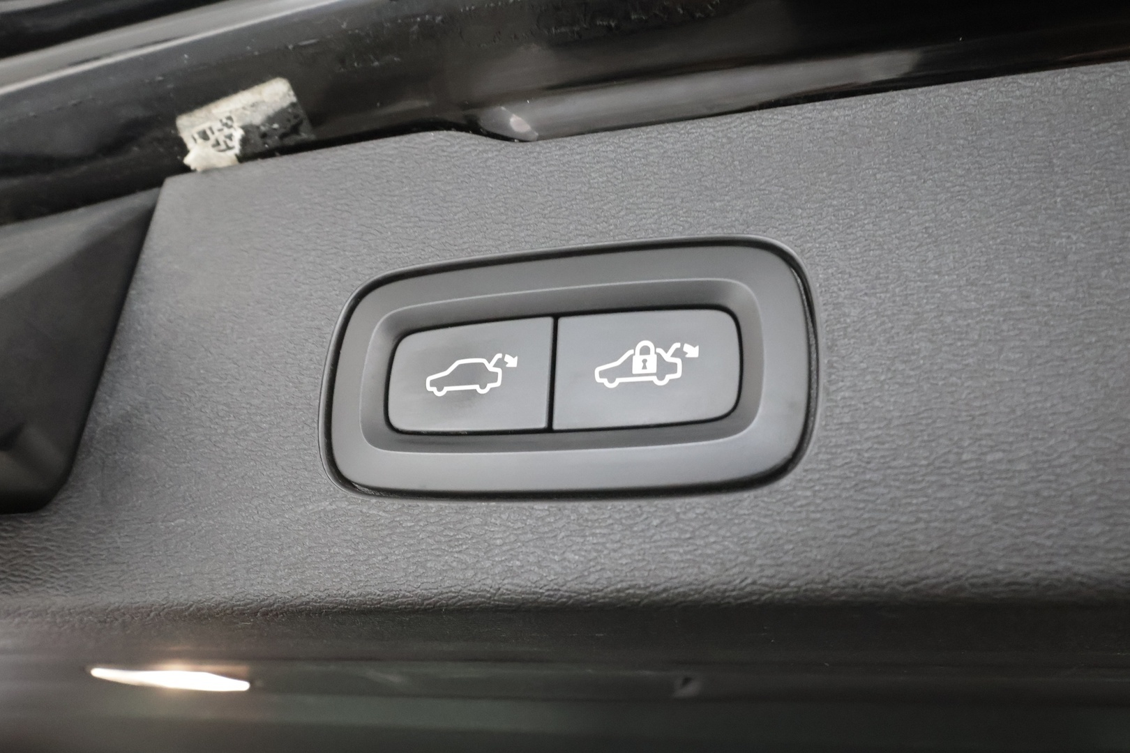 VOLVO V60 2020