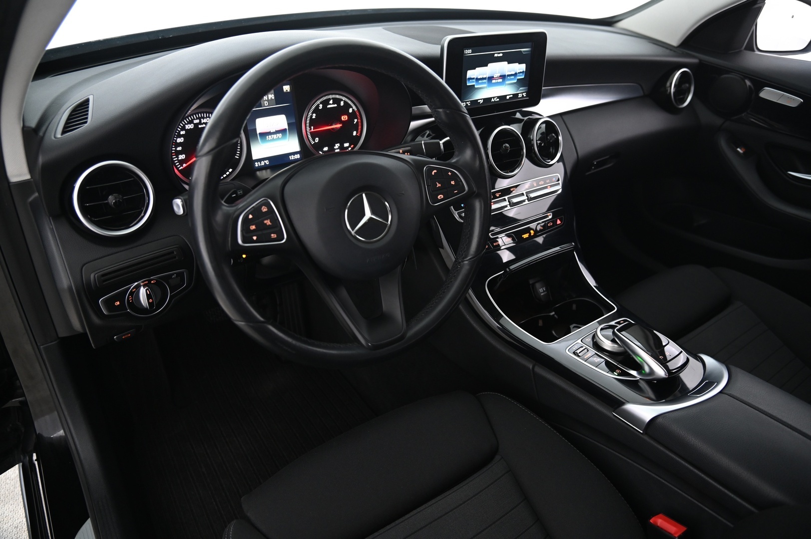 MERCEDES-BENZ C 2016