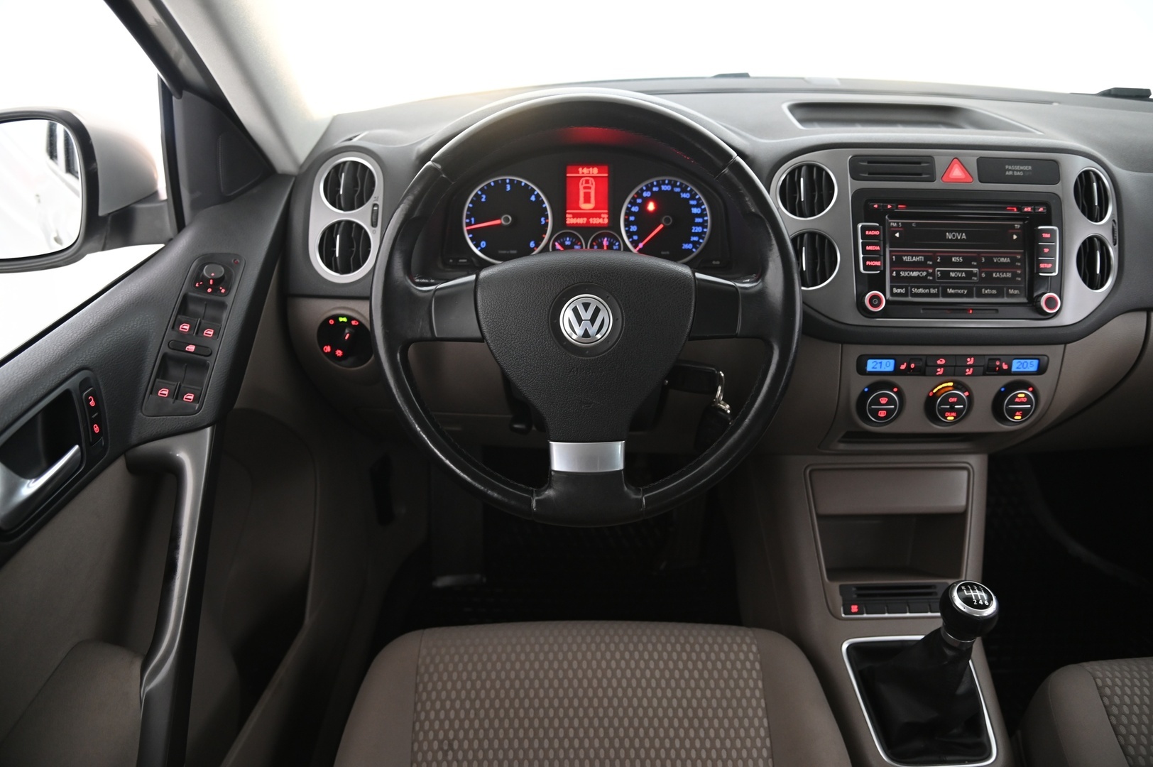 VOLKSWAGEN Tiguan 2008