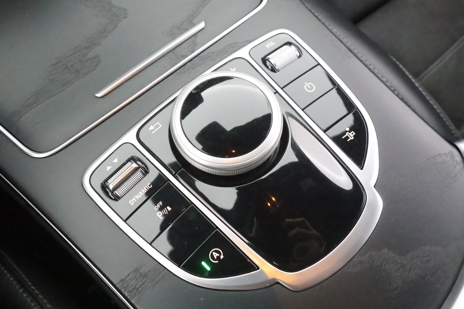 MERCEDES-BENZ C 2017