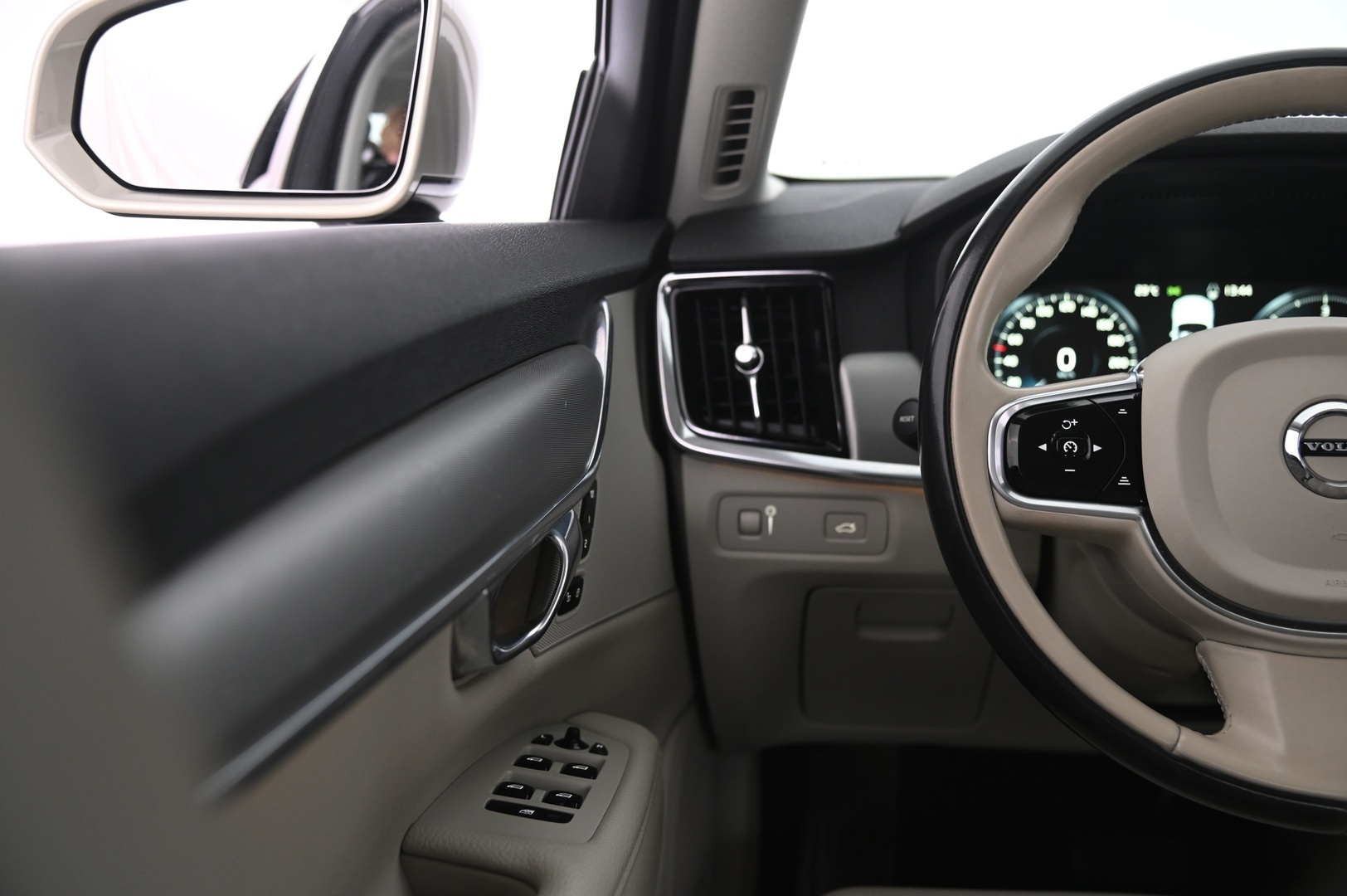 VOLVO S90 2017