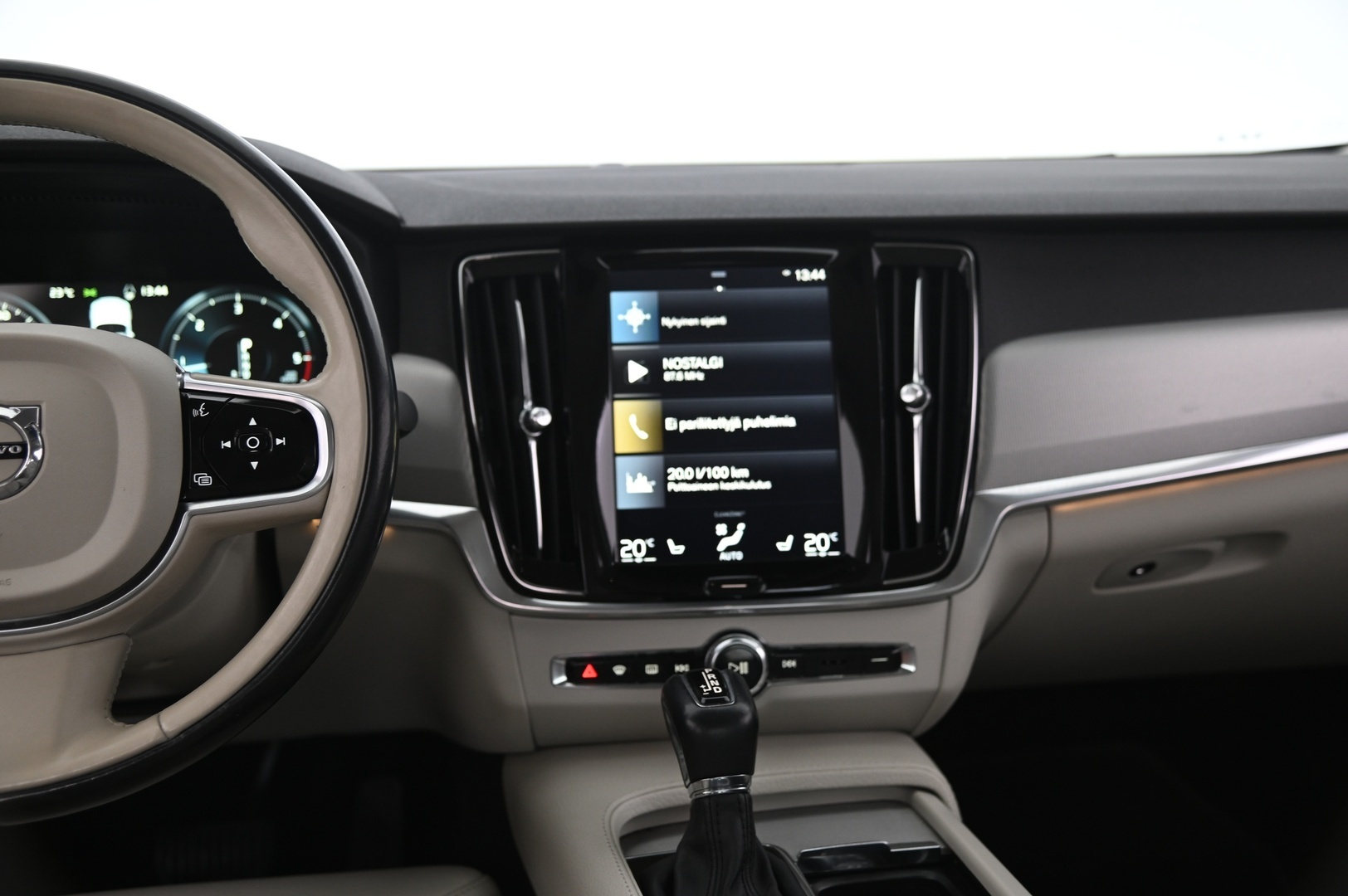 VOLVO S90 2017